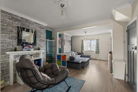 3 bedroom Semi-detached house for sale in Woodthorpe Avenue, Boston, PE21