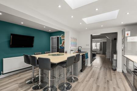 3 bedroom Semi-detached house for sale in Woodthorpe Avenue, Boston, PE21