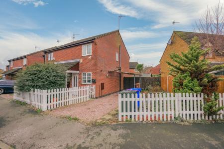 2 bedroom Semi-detached house for sale in Wing Drive, Fishtoft, PE21