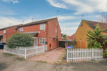 2 bedroom Semi-detached house for sale in Wing Drive, Fishtoft, PE21