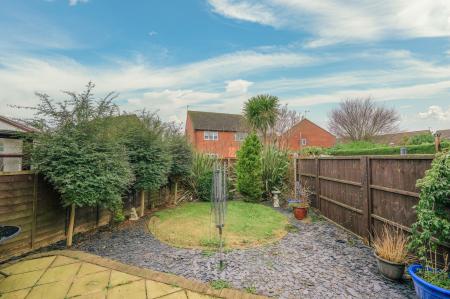 2 bedroom Semi-detached house for sale in Wing Drive, Fishtoft, PE21