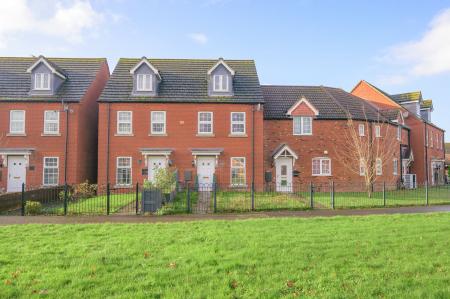 3 bedroom Terraced House for sale in Lime Walk, Old Leake, PE22