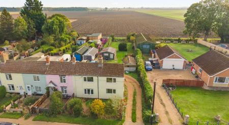 3 bedroom End of terrace house for sale in Main Road, New Bolingbroke, PE22