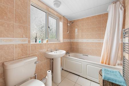 3 bedroom End of terrace house for sale in Main Road, New Bolingbroke, PE22