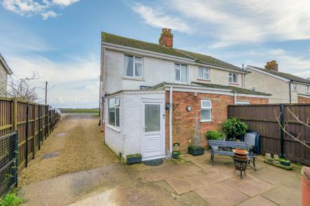 3 bedroom Semi-detached house for sale in Spilsby Road, New Leake, PE22
