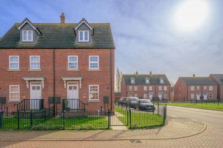 3 bedroom End of terrace house for sale in Eton Way, Boston, PE21