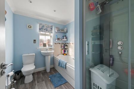 3 bedroom End of terrace house for sale in Eton Way, Boston, PE21