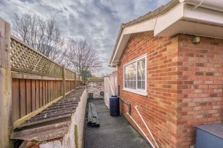 2 bedroom Detached bungalow for sale in Main Road, Stickney, PE22