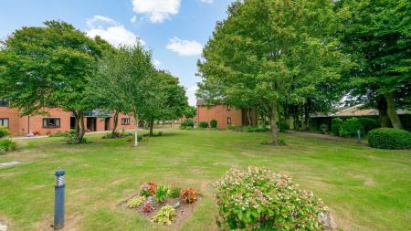 2 bedroom Flat for sale in Sleaford Road, Sycamore Court Sleaford Road, PE21