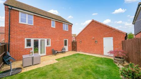 4 bedroom Detached house for sale in Villa Walk, Swineshead, PE20