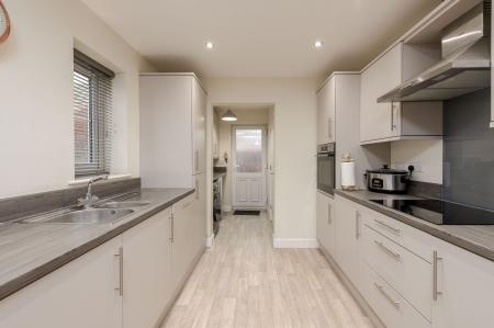 4 bedroom Detached house for sale in Villa Walk, Swineshead, PE20