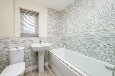 4 bedroom Detached house for sale in Villa Walk, Swineshead, PE20