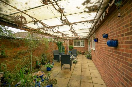 4 bedroom Detached bungalow for sale in Station Road, Sibsey, PE22