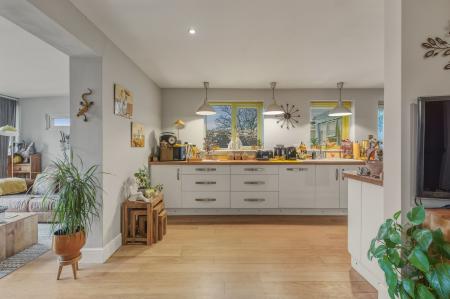 4 bedroom Detached bungalow for sale in Station Road, Sibsey, PE22