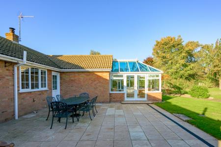 3 bedroom Detached bungalow for sale in Glebe Way, Sutterton, PE20
