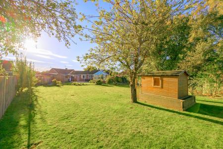 3 bedroom Detached bungalow for sale in Glebe Way, Sutterton, PE20