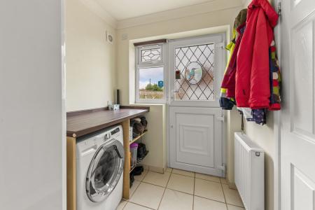 3 bedroom Detached house for sale in Old Main Road, Fosdyke, PE20