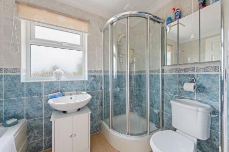 3 bedroom Detached house for sale in Old Main Road, Fosdyke, PE20