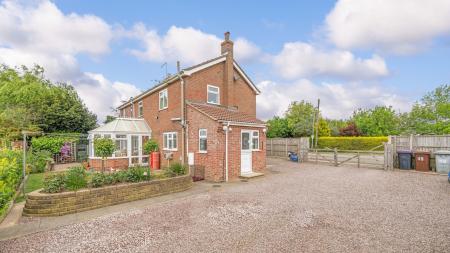 3 bedroom Detached house for sale in Old Main Road, Fosdyke, PE20