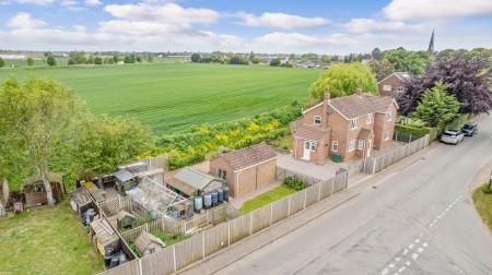 3 bedroom Detached house for sale in Old Main Road, Fosdyke, PE20