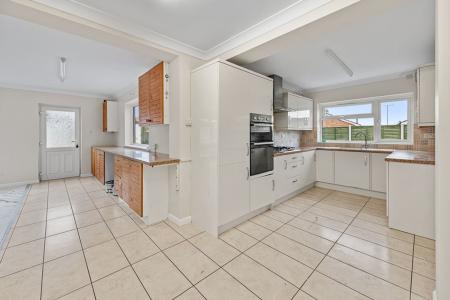 5 bedroom Detached house for sale in Tollfield Road, Boston, PE21