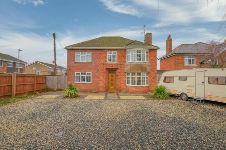 4 bedroom Detached house for sale in Sleaford Road, Boston, PE21