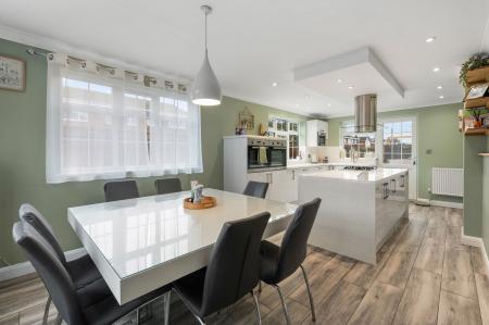 4 bedroom Detached house for sale in Sleaford Road, Boston, PE21