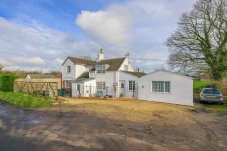 5 bedroom Detached house for sale in West Fen Drainside, Stickney, PE22