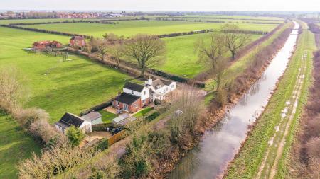 5 bedroom Detached house for sale in West Fen Drainside, Stickney, PE22