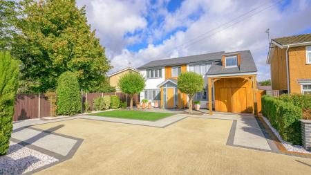 4 bedroom Detached house for sale in Tytton Lane East, Wyberton, PE21