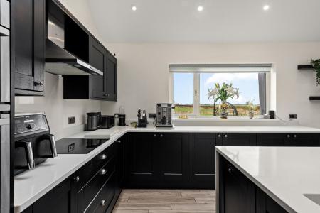 4 bedroom Detached house for sale in Gipsey Drove, Gipsey Bridge, PE22