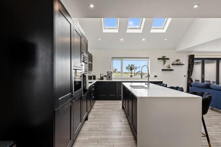 4 bedroom Detached house for sale in Gipsey Drove, Gipsey Bridge, PE22