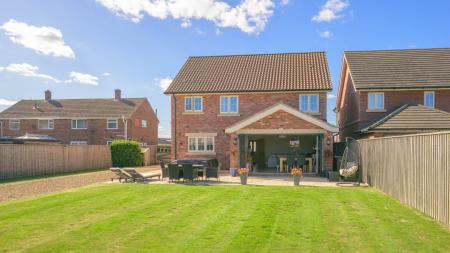 4 bedroom Detached house for sale in Church Road, Freiston, PE22