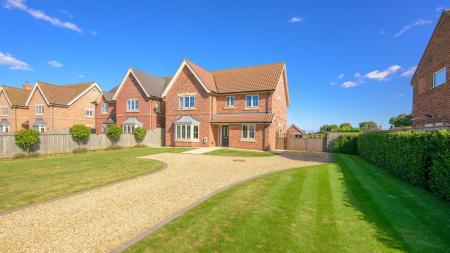4 bedroom Detached house for sale in Church Road, Freiston, PE22