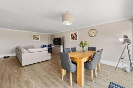 4 bedroom Detached house for sale in Church Road, Freiston, PE22