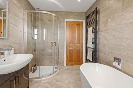 4 bedroom Detached house for sale in Church Road, Freiston, PE22