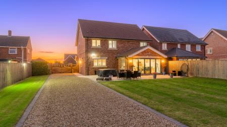 4 bedroom Detached house for sale in Church Road, Freiston, PE22