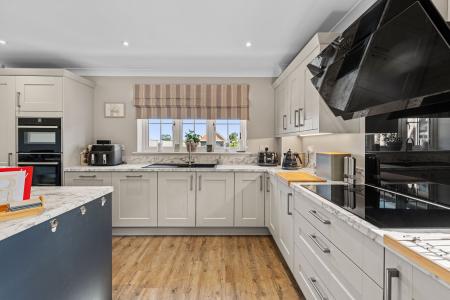 4 bedroom Detached house for sale in Church Road, Freiston, PE22