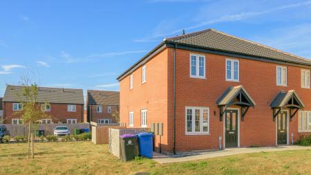 Curlew Road, Boston, PE21