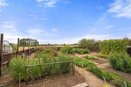 4 bedroom Detached house for sale in High Ferry Lane, Sibsey, PE22