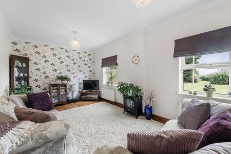 4 bedroom Detached house for sale in High Ferry Lane, Sibsey, PE22