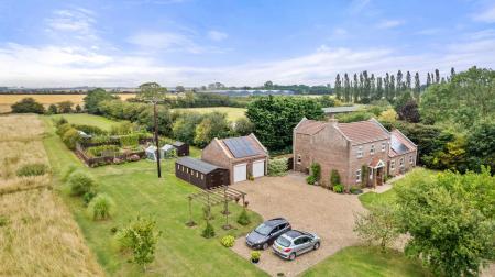 4 bedroom Detached house for sale in High Ferry Lane, Sibsey, PE22