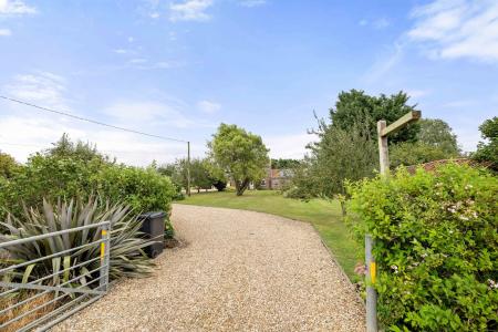 4 bedroom Detached house for sale in High Ferry Lane, Sibsey, PE22