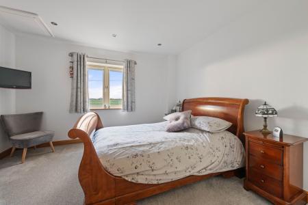 6 bedroom Detached house for sale in Wythes Lane, Fishtoft, PE21