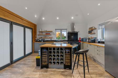 6 bedroom Detached house for sale in Wythes Lane, Fishtoft, PE21