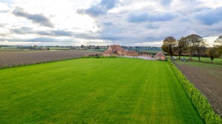 6 bedroom Detached house for sale in Wythes Lane, Fishtoft, PE21