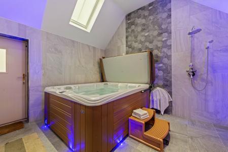 6 bedroom Detached house for sale in Wythes Lane, Fishtoft, PE21