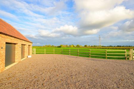 6 bedroom Detached house for sale in Wythes Lane, Fishtoft, PE21