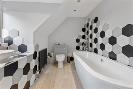 6 bedroom Detached house for sale in Wythes Lane, Fishtoft, PE21