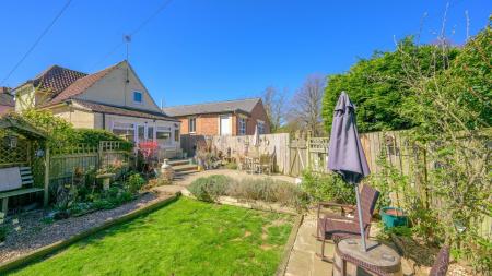 2 bedroom Detached house for sale in London Road, Long Sutton, PE12